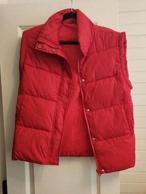 Women's Red Quilted Puffer Vest - Sleeveless Insulated Layer